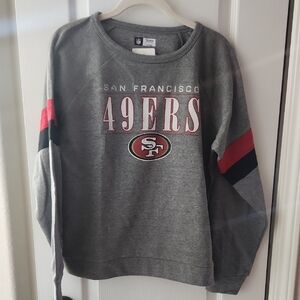 Team Apparel Gray and Red 49ers Crewneck Sweater‎